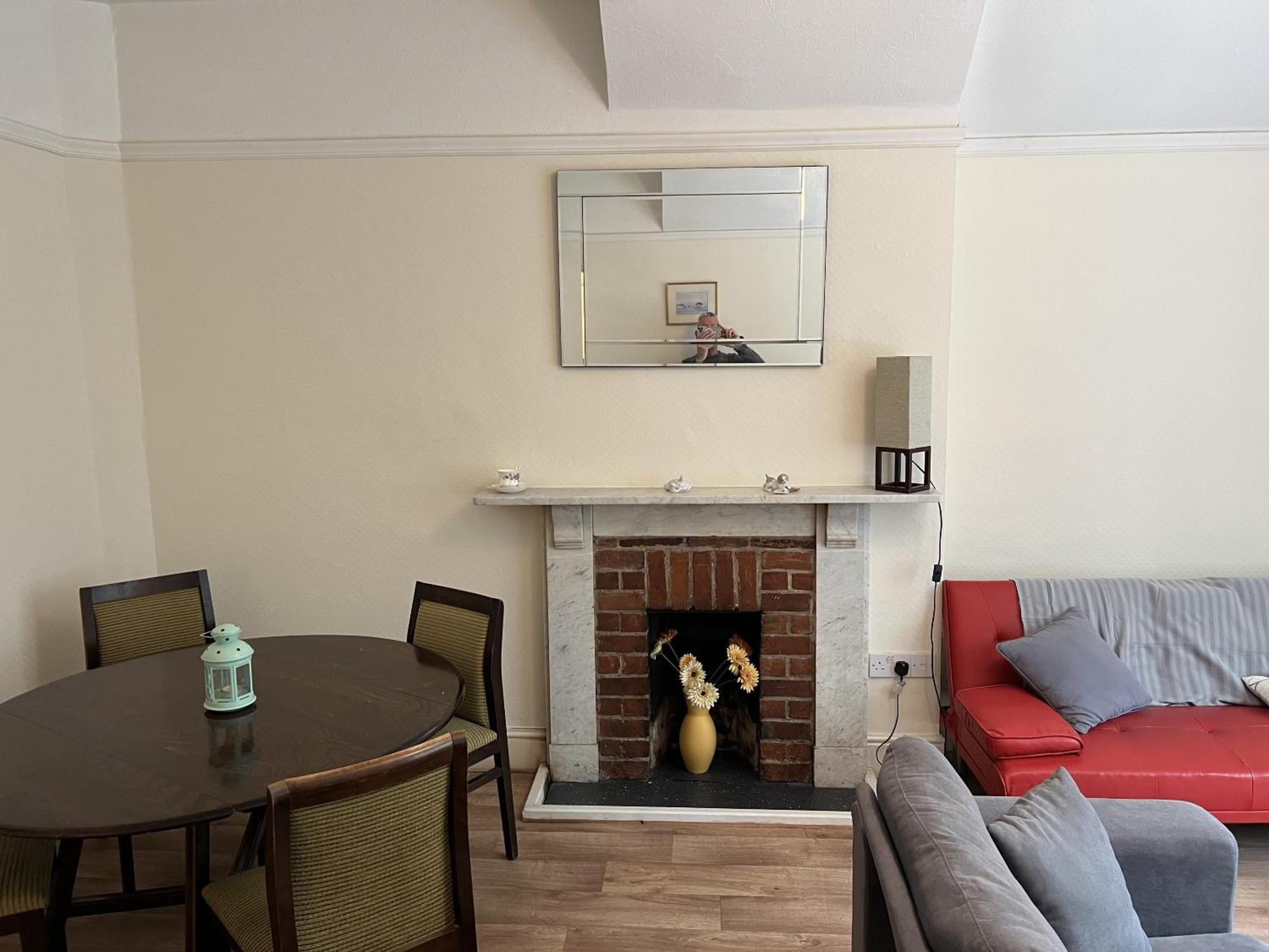 The Talbot And Apartment Iwerne Minster Экстерьер фото